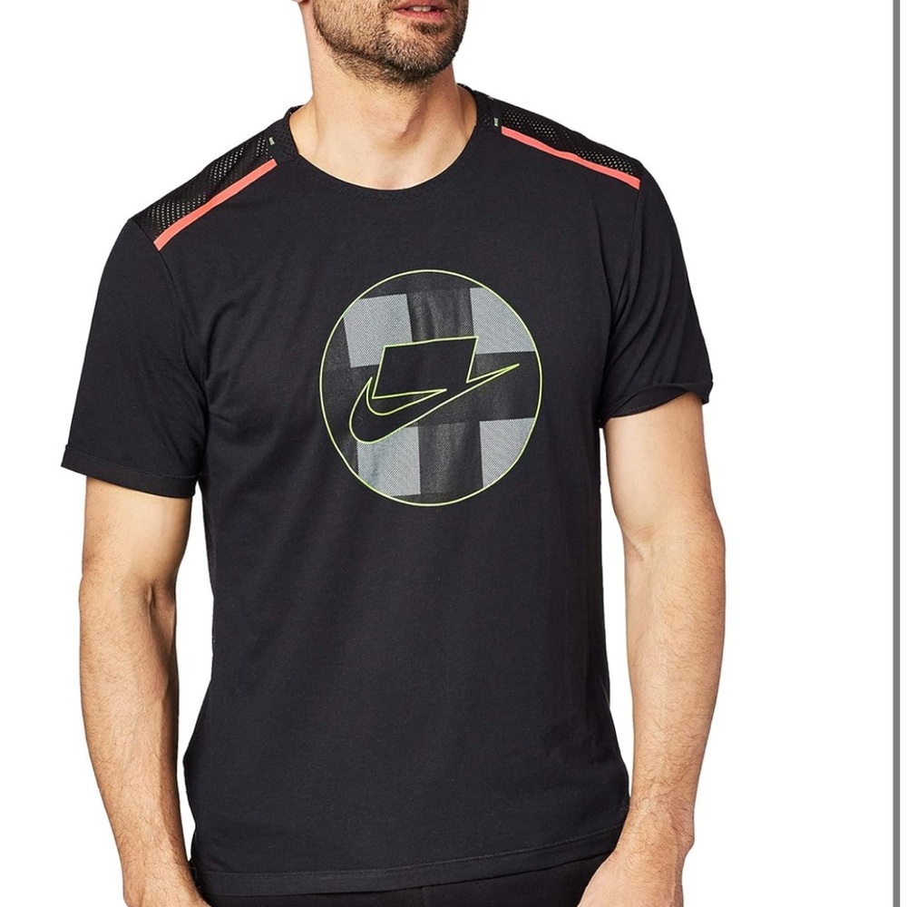 Men's Nike Black Short Sleeve Swoosh Logo Tee with Graphic Design